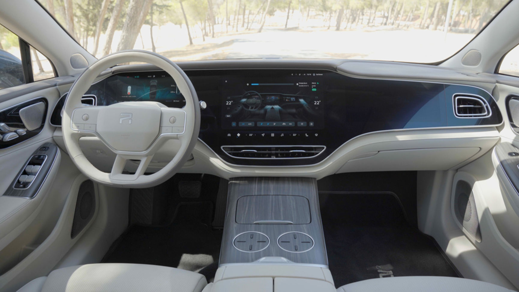 رايزينج F7 2024 من الداخل